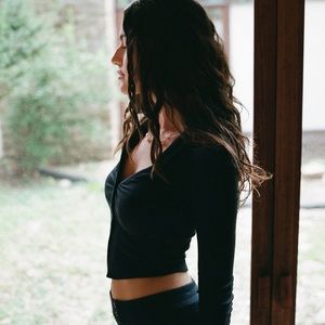 NWT Urban Outfitters Long Sleeve Crop